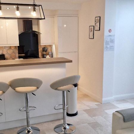 New 3 Bedrooms Flat In Ashford Near Heathrow Exteriér fotografie